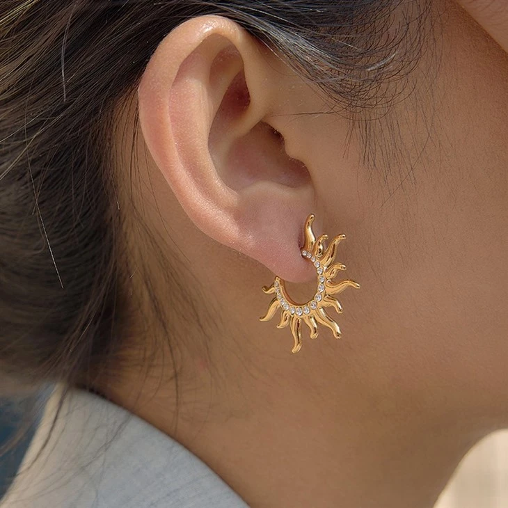Sunburst Zircon Huggie Earrings suppliers